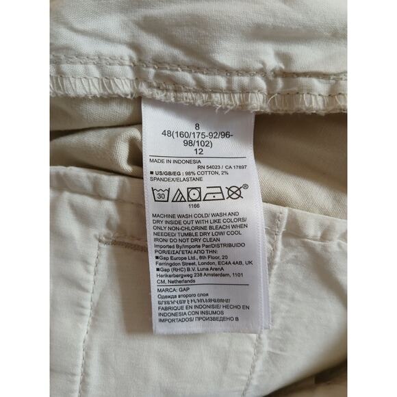 GAP 9" Inseam Stretch Highrise Bermuda Short Khaki NWT Size 8 - Picture 9 of 13